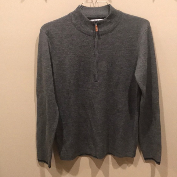 Obermeyer Other - Obermeyer 50% Merino wool sweater. Like new Small